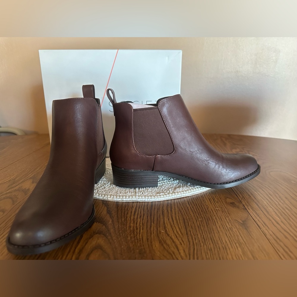 Elegant Brown Leather Ankle Booties